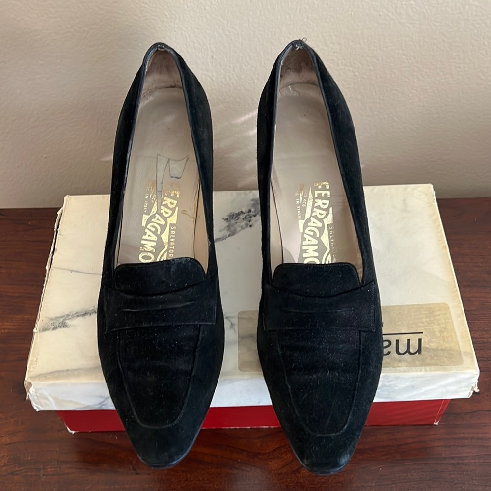 Salvatore Ferragamo shoes good condition size 10